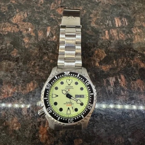 Citizen Promaster Green Lume (NY0040-50W) - Picture 9 of 9